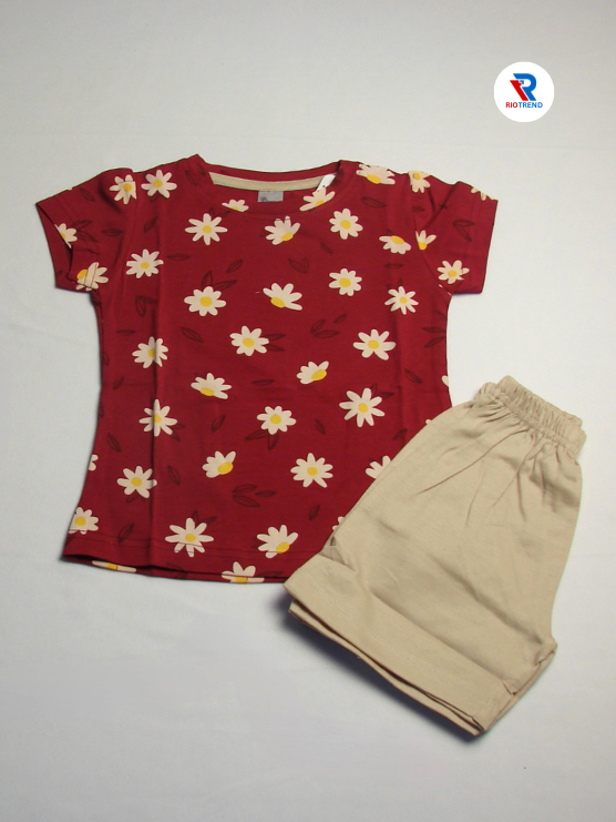 Red design clothing set for baby girls aged 12-18 months, by RioTrend