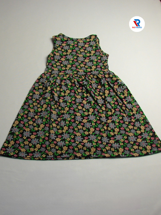 Girls Frock Sleeveless Flower Design