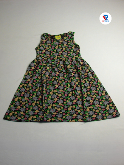 Girls Frock Sleeveless Flower Design