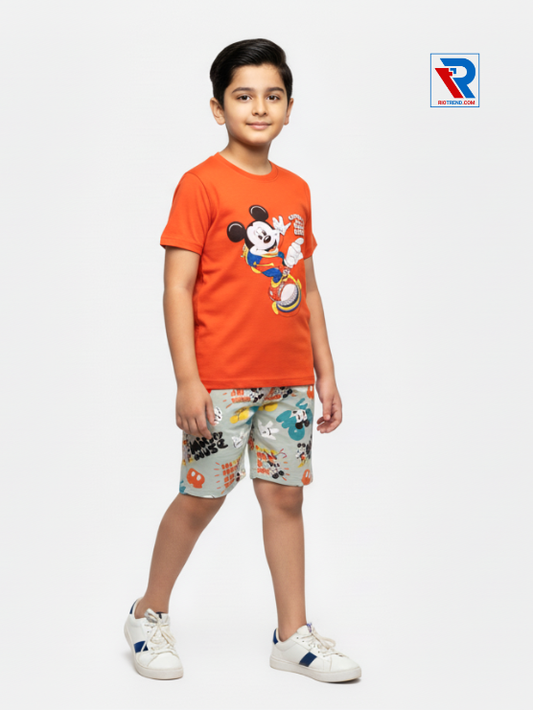 Boys clothing set 2–10 years with red t‑shirt and ash gray shorts, relaxed side view by Riotrend.
