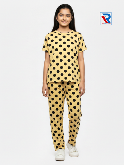 Girls pyjama set in mustard color, ages 1–12, natural standing view – RioTrend kids sleepwear highlighting everyday comfort and style.