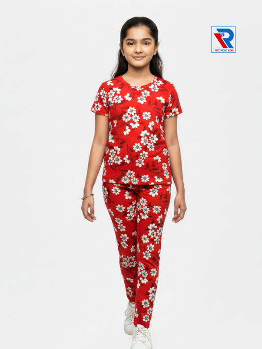 Girls pyjama set in red color, ages 1–12, front view – RioTrend kids sleepwear highlighting design and comfort.