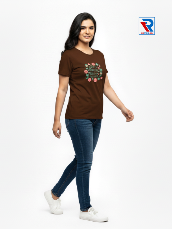 Women's comfortable dark brown half-sleeve t-shirt, sizes M-L-XL-XXL, relaxed side view casual outfit by Riotrend.