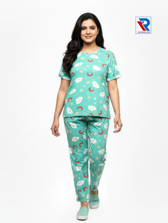 Women’s pyjama set, sizes M–XL, cyan top and pyjama pants, front view – RioTrend sleepwear highlighting comfort and design.